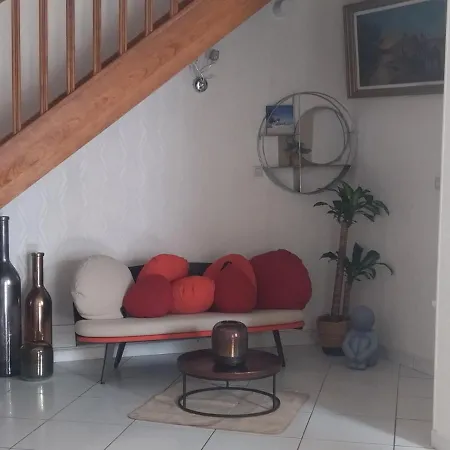 Chambre Pinky Elisabeth Proche Paris Homestay
