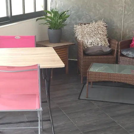 Chambre Pinky Elisabeth Proche Paris Homestay