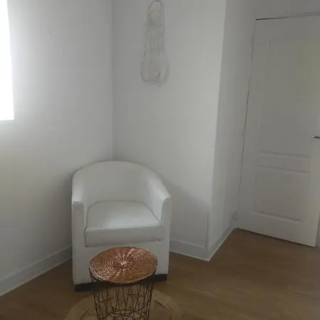 Homestay Chambre Pinky Elisabeth Proche Paris